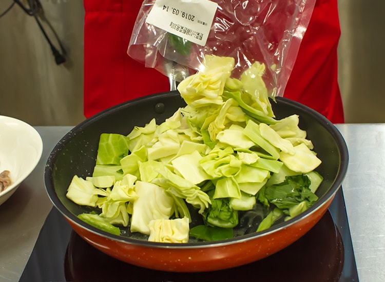おうちコープの国産緑の野菜と茶美豚